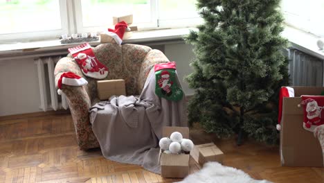 Proceso-De-Preparación-Navideña,-Ramas-De-árbol-De-Navidad.-Preparativos-Navideños.
