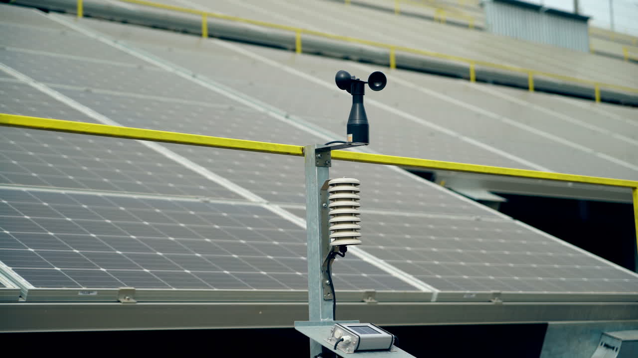 Meteorological instrument used to measure wind speed and the solar cell system. Solar farm.