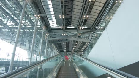 airport escalator