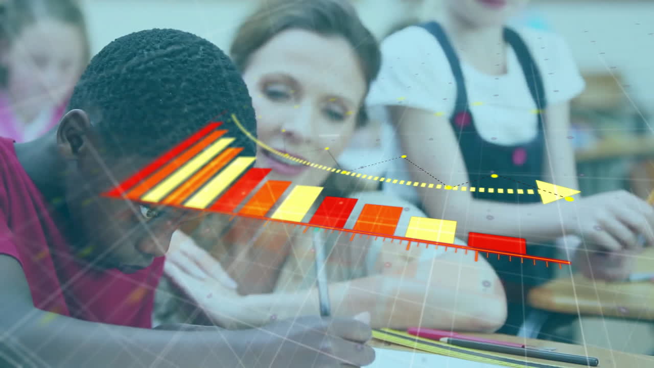 animación del procesamiento de datos y diagrama sobre diversos escolares que aprenden en el aula