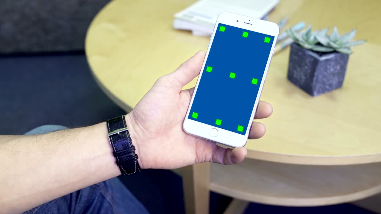 pantalla blanca del teléfono inteligente con gestos táctiles
