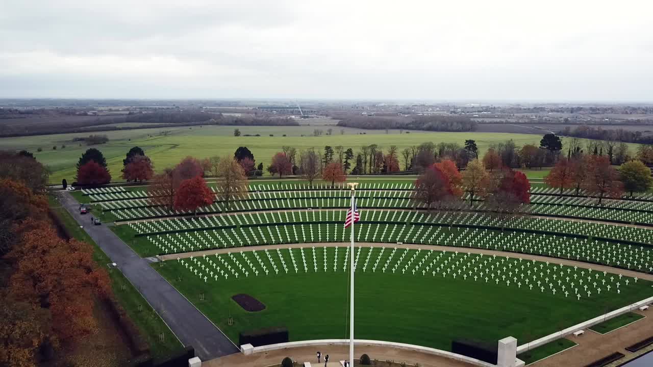 vista aérea del cementerio americano y memorial en cambridge, reino unido