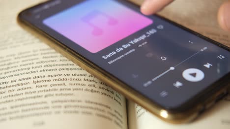 Playlist-On-Book-Phone