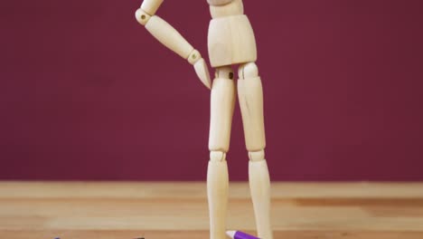 Depressed-figurine-standing