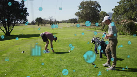 animación de iconos conectados sobre un jugador de golf caucásico colocando la pelota en el suelo para tomar el tiro