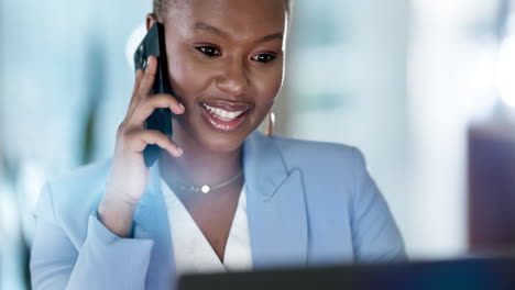 Negocios,-Mujer-Negra-Y-Llamada-Telefónica