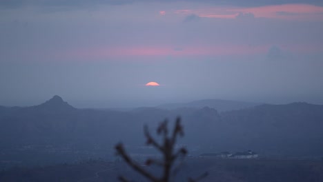 the sunset emits its rays a very beautiful