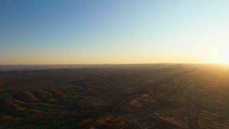 Bright-Morning-Sun-On-Horizon-Of-Simpson-Desert,-4K-Drone-Australian-Outback