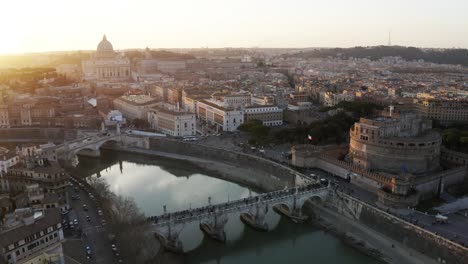 toma aérea al anochecer de la ciudad del vaticano