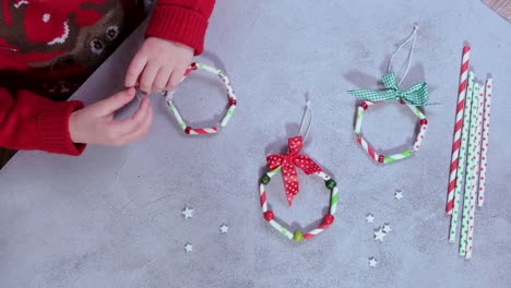 corona de navidad de paja de papel. instrucciones paso a paso. paso 2