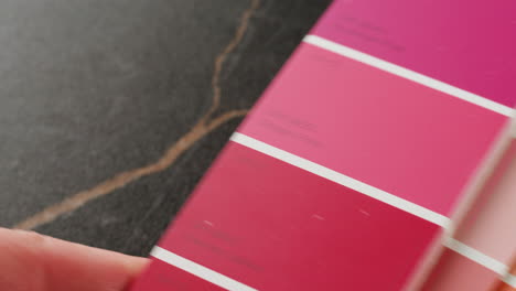 muestras de pintura de varios colores