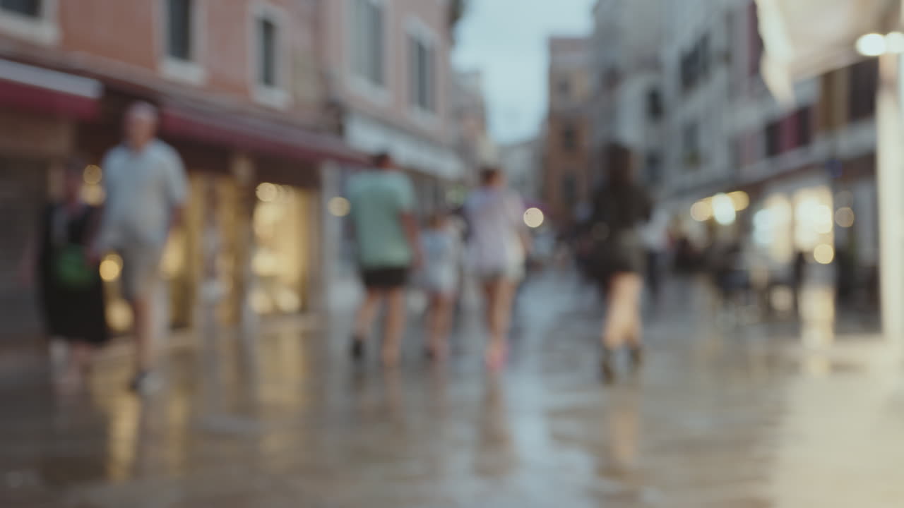 una noche lluviosa en venecia