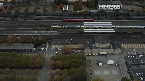 The-main-station-of-the-university-town-Göttingen-aut-sunrise-on-an-autumn-morning