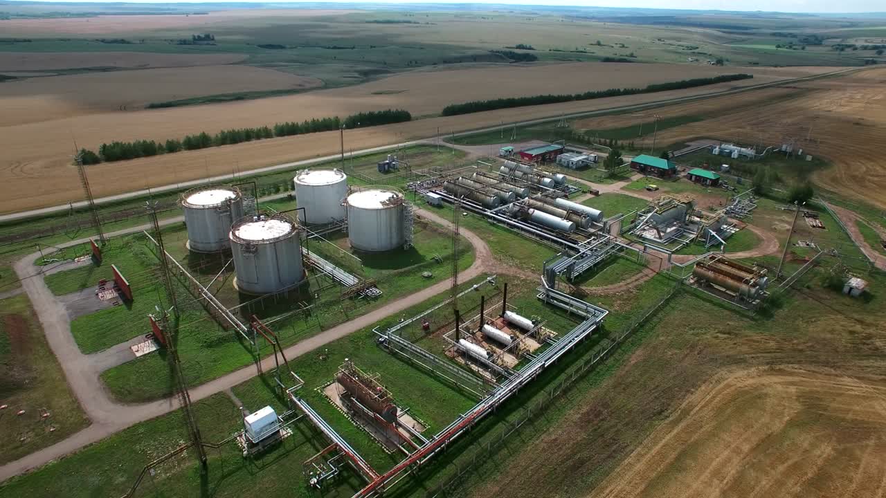 연료 및 원유 저장 시설의 공중 도 파노라마 - 석유 및 가스 산업