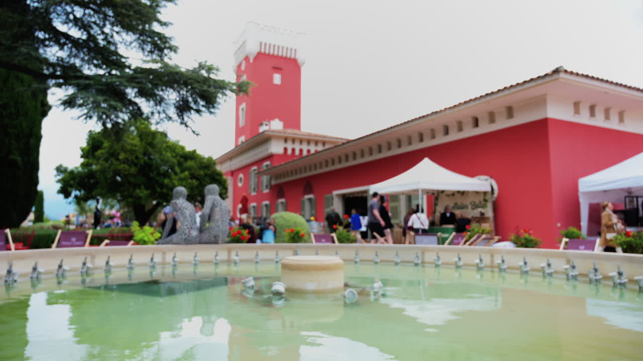 Close up of a water fountain at the Cremat Castle Winery