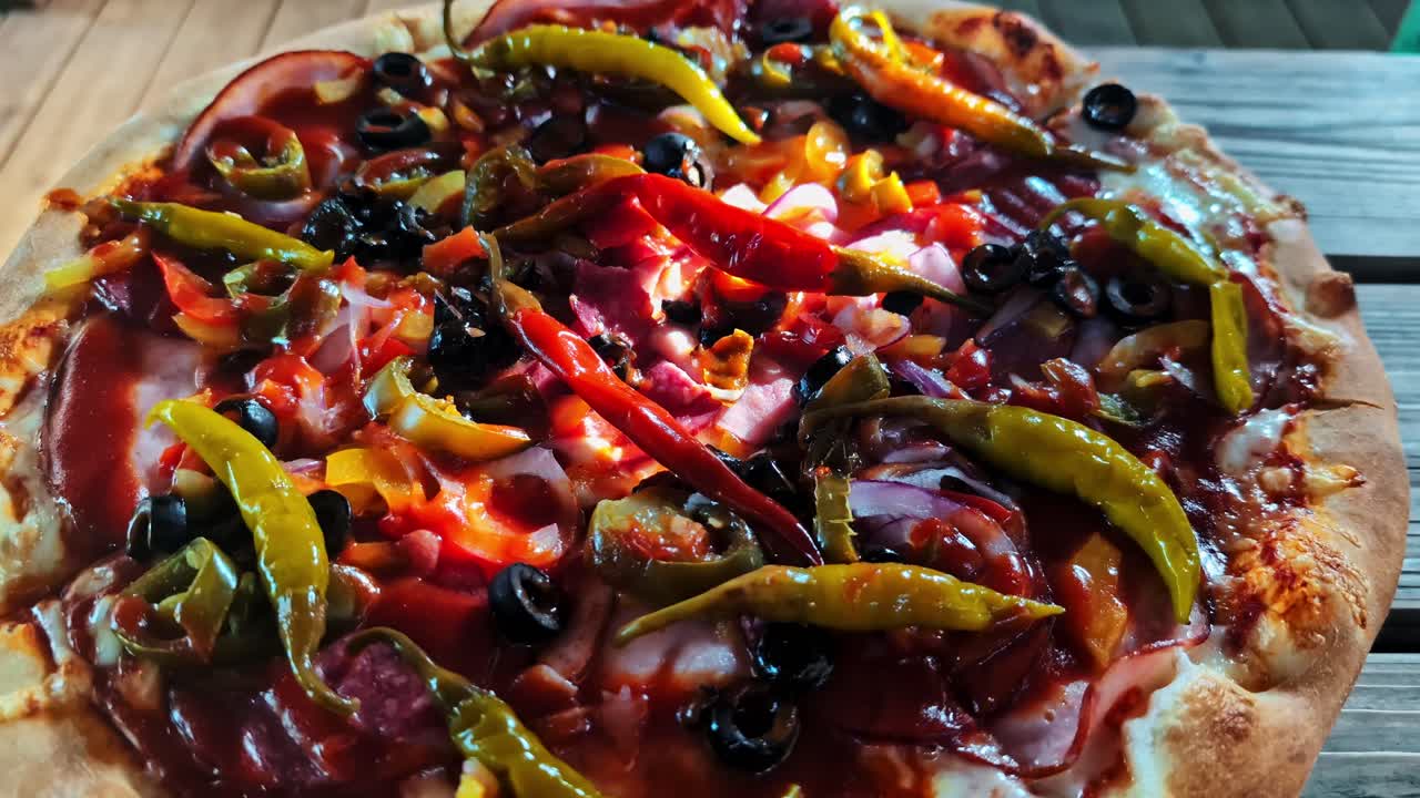 Spicy pizza jalapeño mexican italian food fusion cuisine chilli pepper restaurant presentation