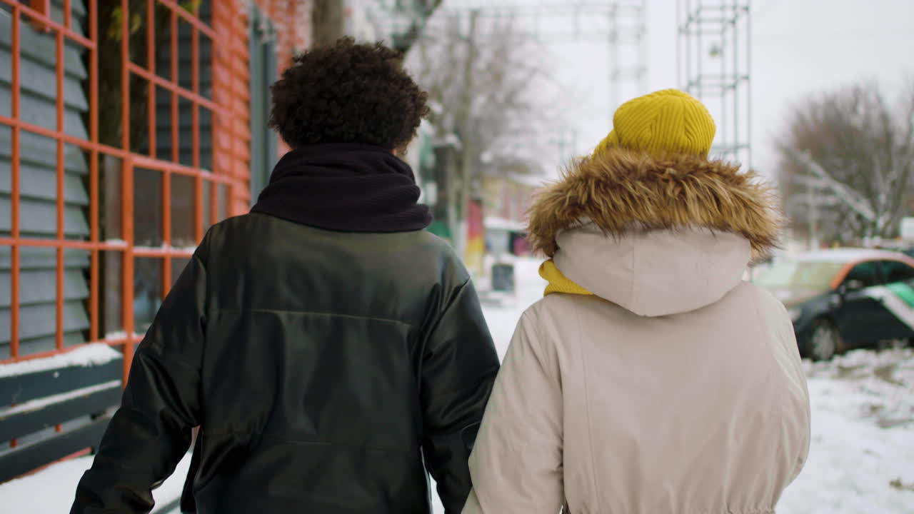 거리의 여자친구들