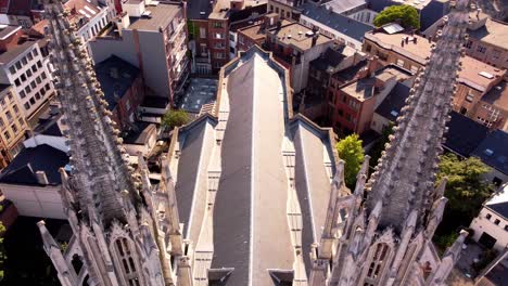 La-Iglesia-De-San-Jorge-De-Amberes-Es-Hermosa,-Domina-El-Mechelseplein