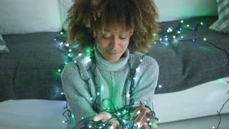 modelo encantador con luces centelleantes