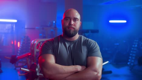 hombre en el gimnasio