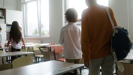 Students-entering-classroom.