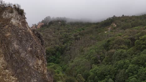 Luftaufnahme-Einer-Landschaft-In-Der-Nähe-Der-Thermalbäder-Von-Chignahuapan