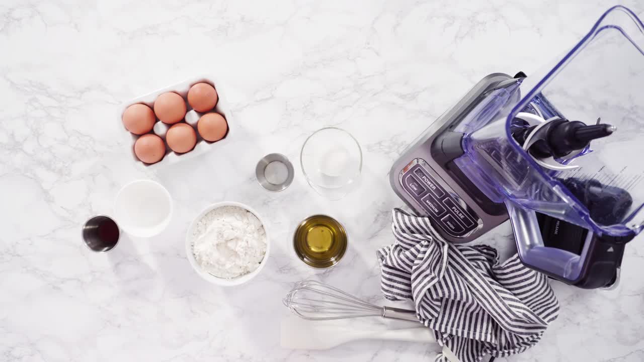 ingrediente de mezcla para hacer la masa de crepes.