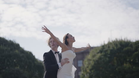 couple dancing in a park