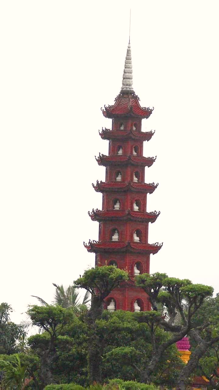 트란  파고다 와 그 주변 지역 의 경치