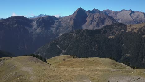 Col-Du-Portet,-Cordillera-De-Los-Pirineos-En-Francia