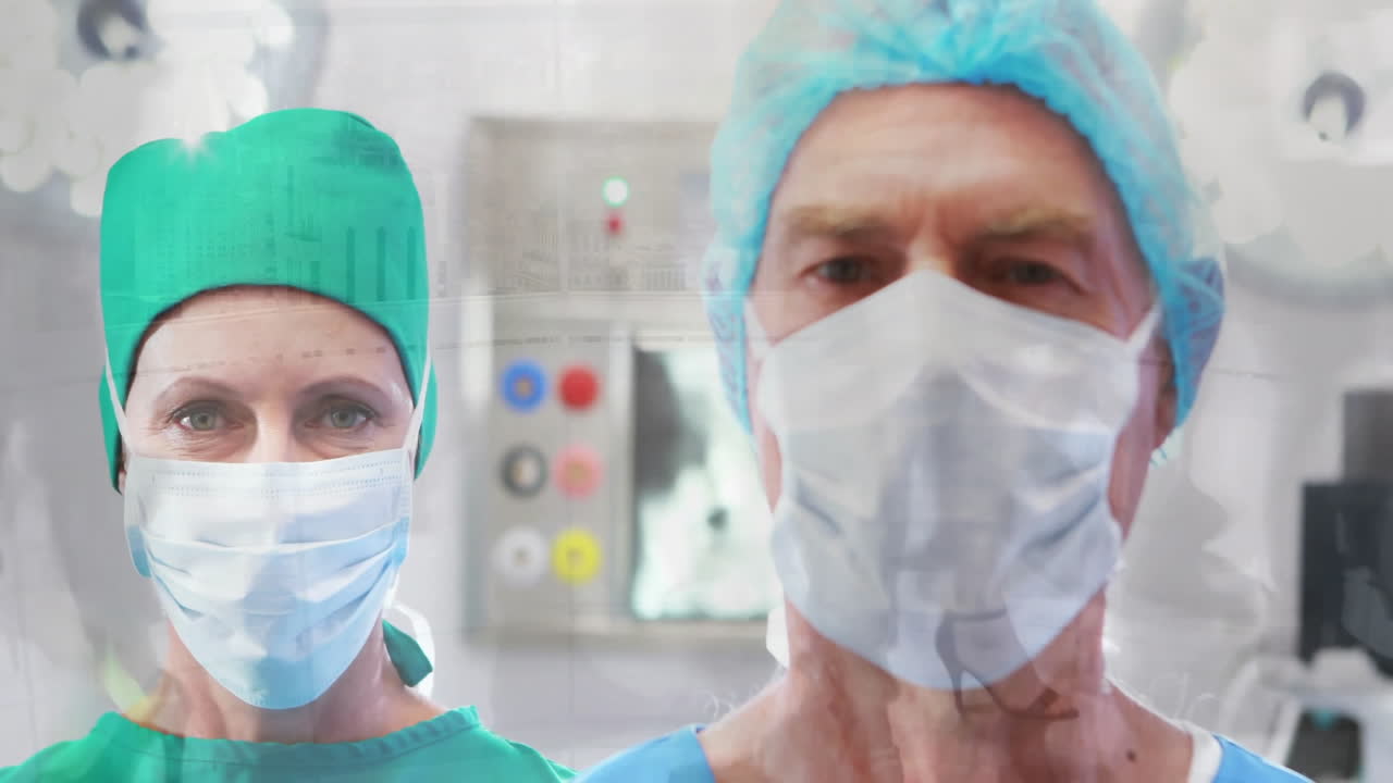 Animazione di elaborazione dati su diversi chirurghi con mascherine in ospedale