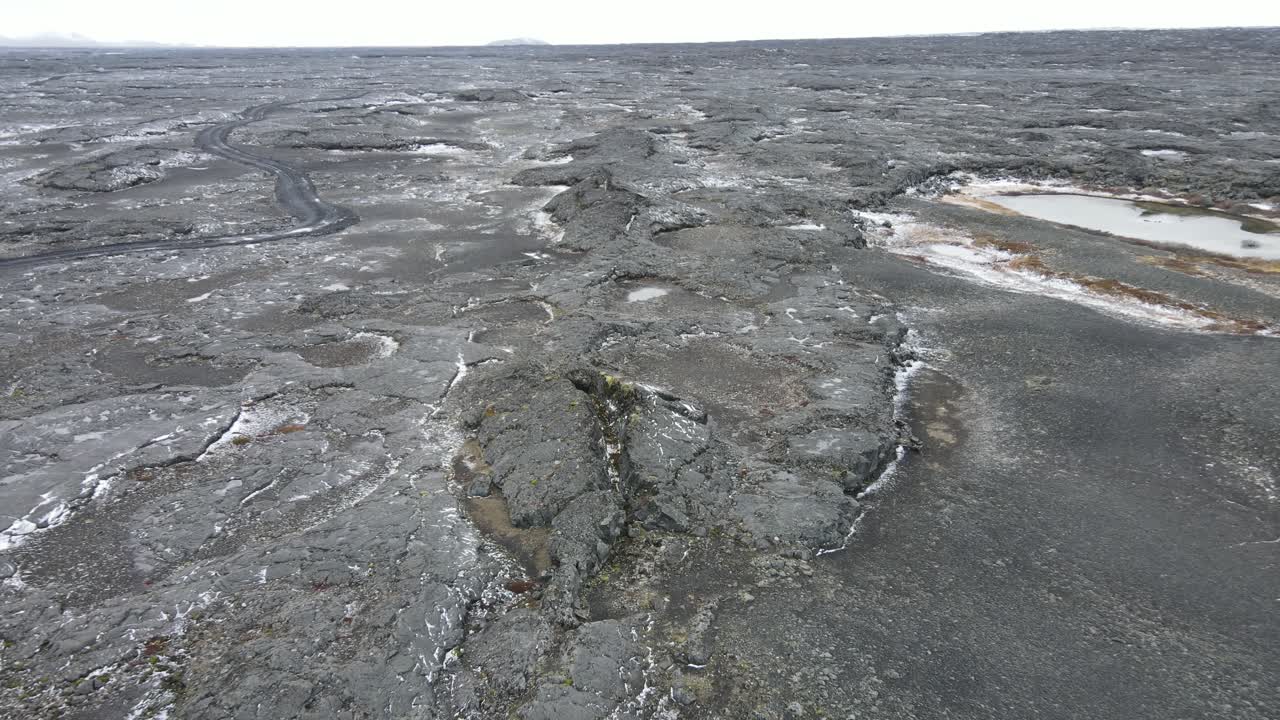 Opening of the bigest lava field on Earth