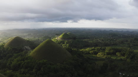 Puesta-De-Sol-Sobre-Las-Colinas-De-Chocolate,-Bohol,-Filipinas