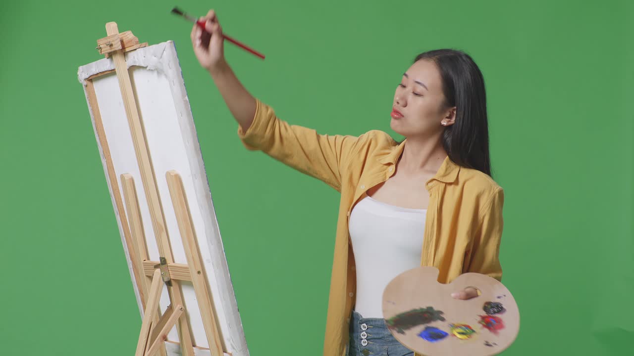 기둥 위 에 있는 여자 그림