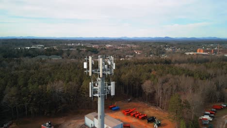 disparo aéreo de la torre de teléfono celular