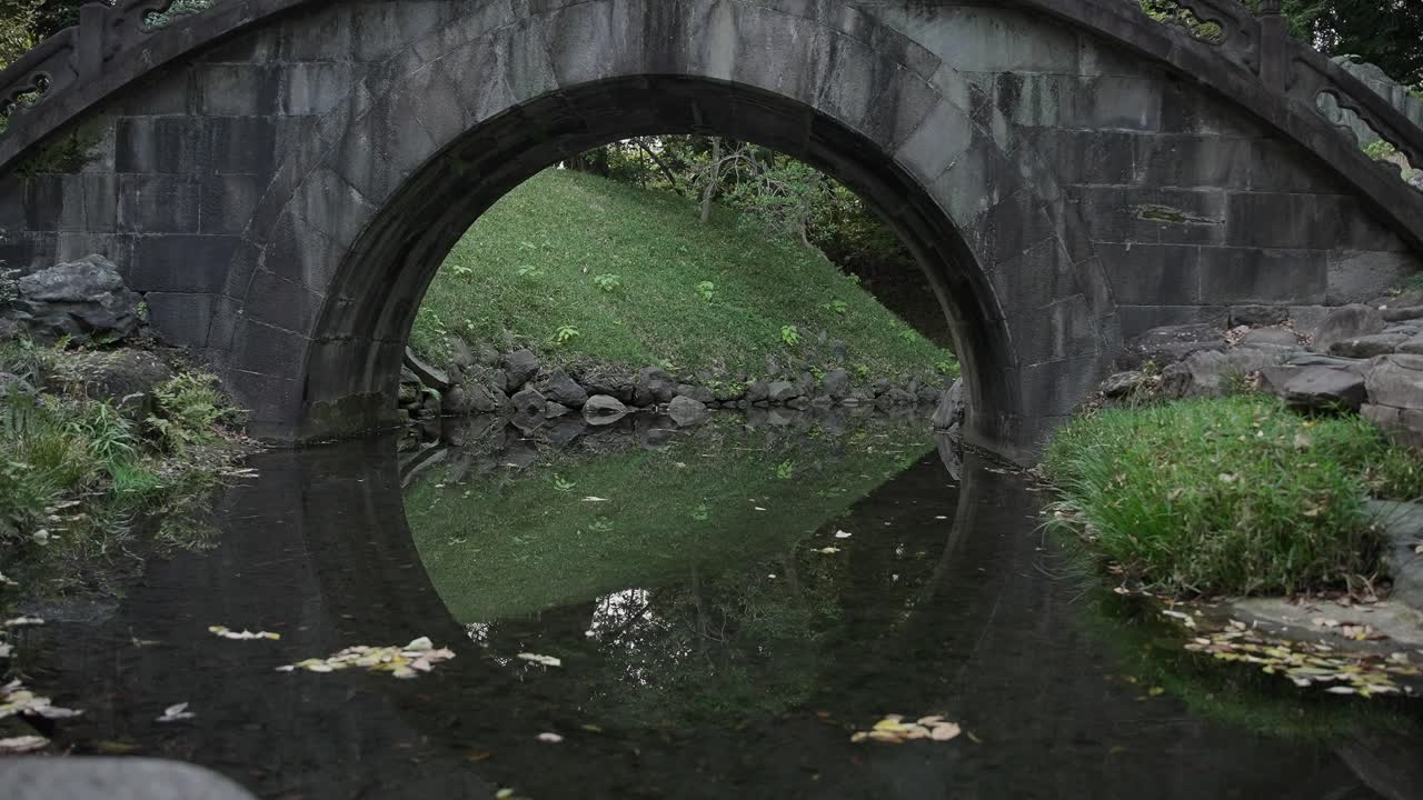 4k 일본 정원 반달 다리 120fps 속도가 20%로 느려졌습니다.