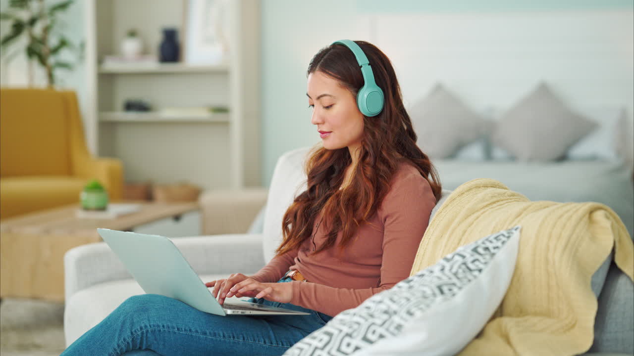 온라인 작업, 인터넷 음악