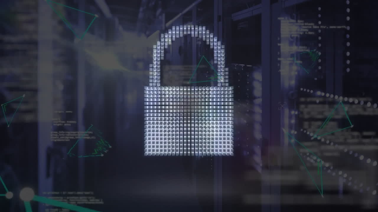 animación de iconos de nube y candado con procesamiento de datos en la sala del servidor.