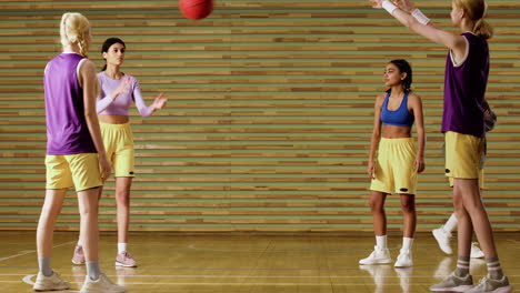 adolescentes en una sesión de entrenamiento.