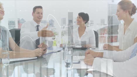 procesamiento de datos estadísticos sobre un grupo de diversos empresarios que se dan la mano en la sala de reuniones