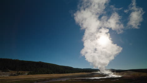 powerful geyser eruption in yellowstone national park