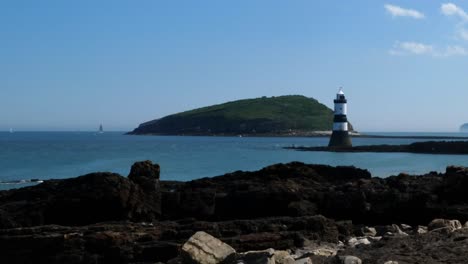 Pintoresco-Faro-De-Penmon-Trwyn-Du-Puffin-Island-Escena-Del-Paisaje-Marino-Costero