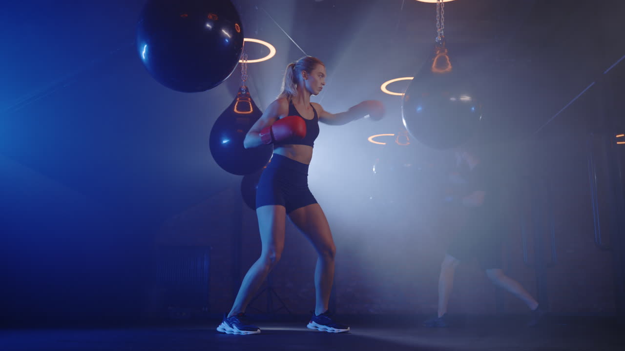 여자 권투 훈련 세션