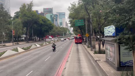 busy city street in mexico city