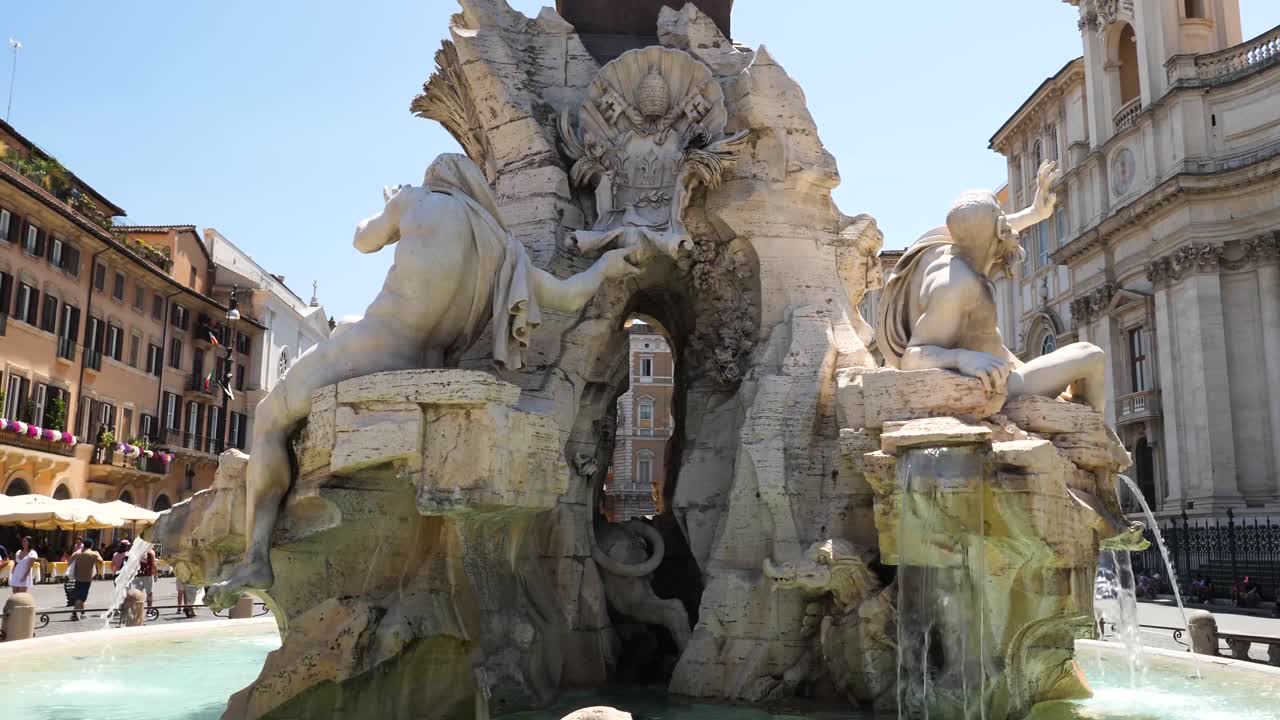 fontana dei quattro fiumi