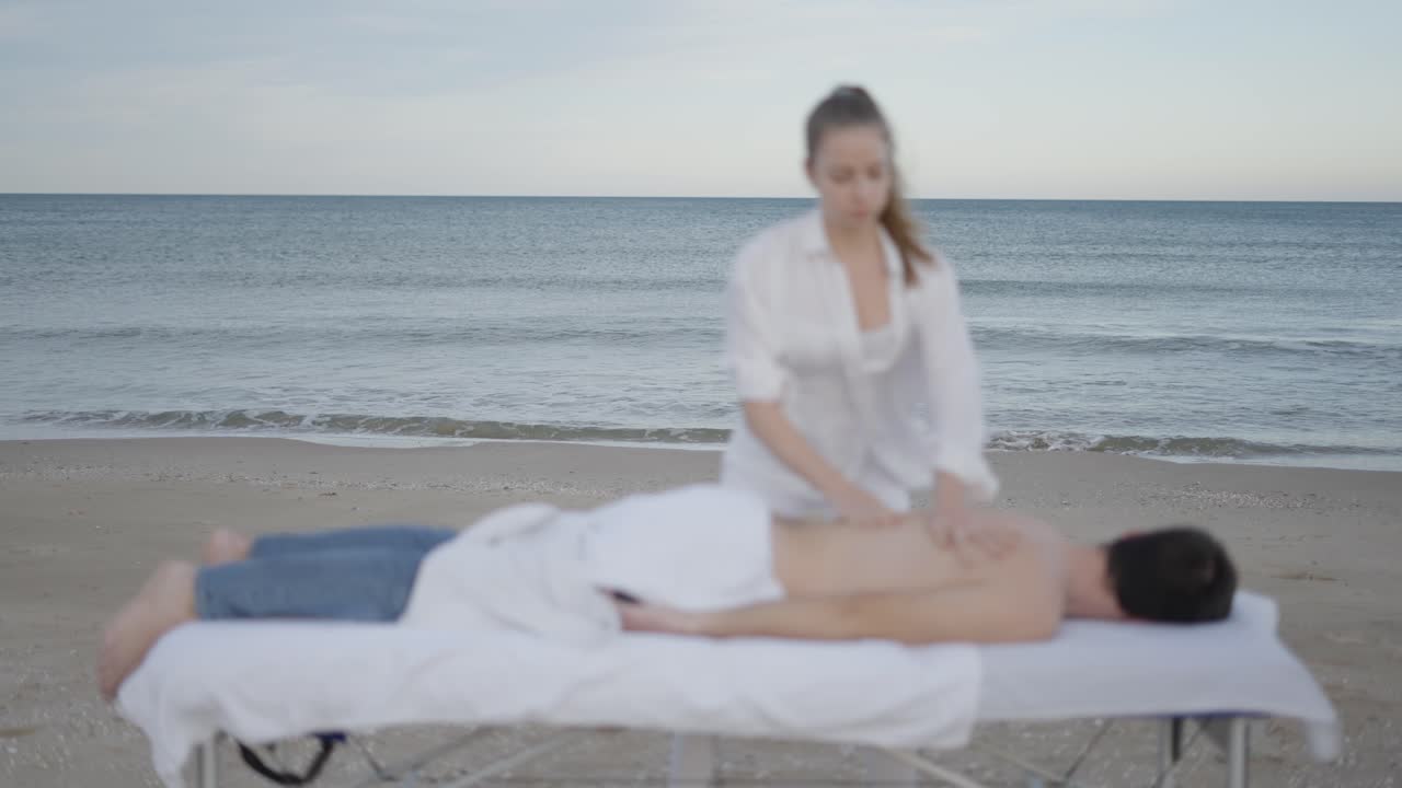 Massagem na praia
