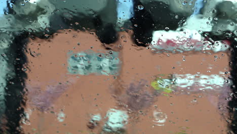 lavado de autos visto desde el interior del vehículo