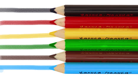 lápiz de colores y lápices de colores