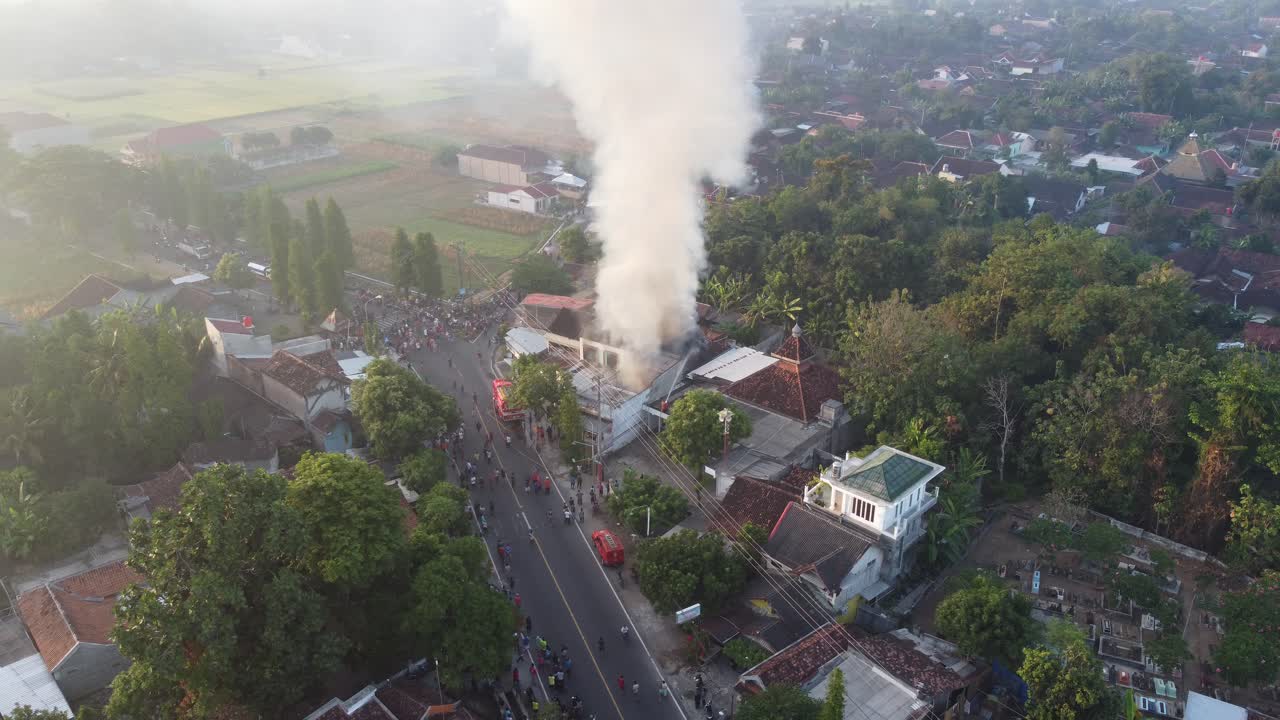 인도네시아 인구 밀집 거주지의 주택 화재 조감도