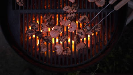 video-of-bbq-in-use-in-the-dark